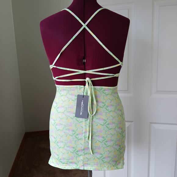 PrettyLittleThing Lime Ditzy Print Lace Up Back Shift Dress sz 4 mini halter NOS - Picture 4 of 16